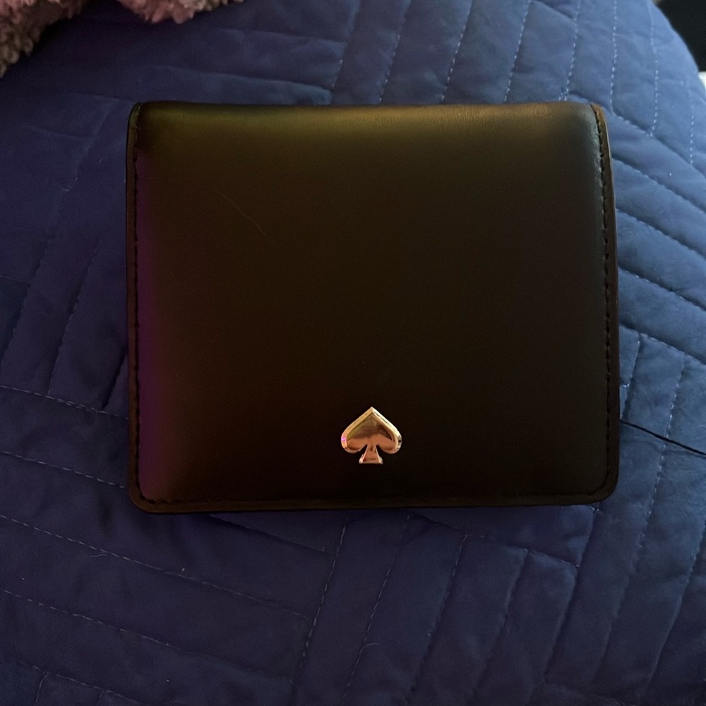 Small Black Kate spade wallet never used